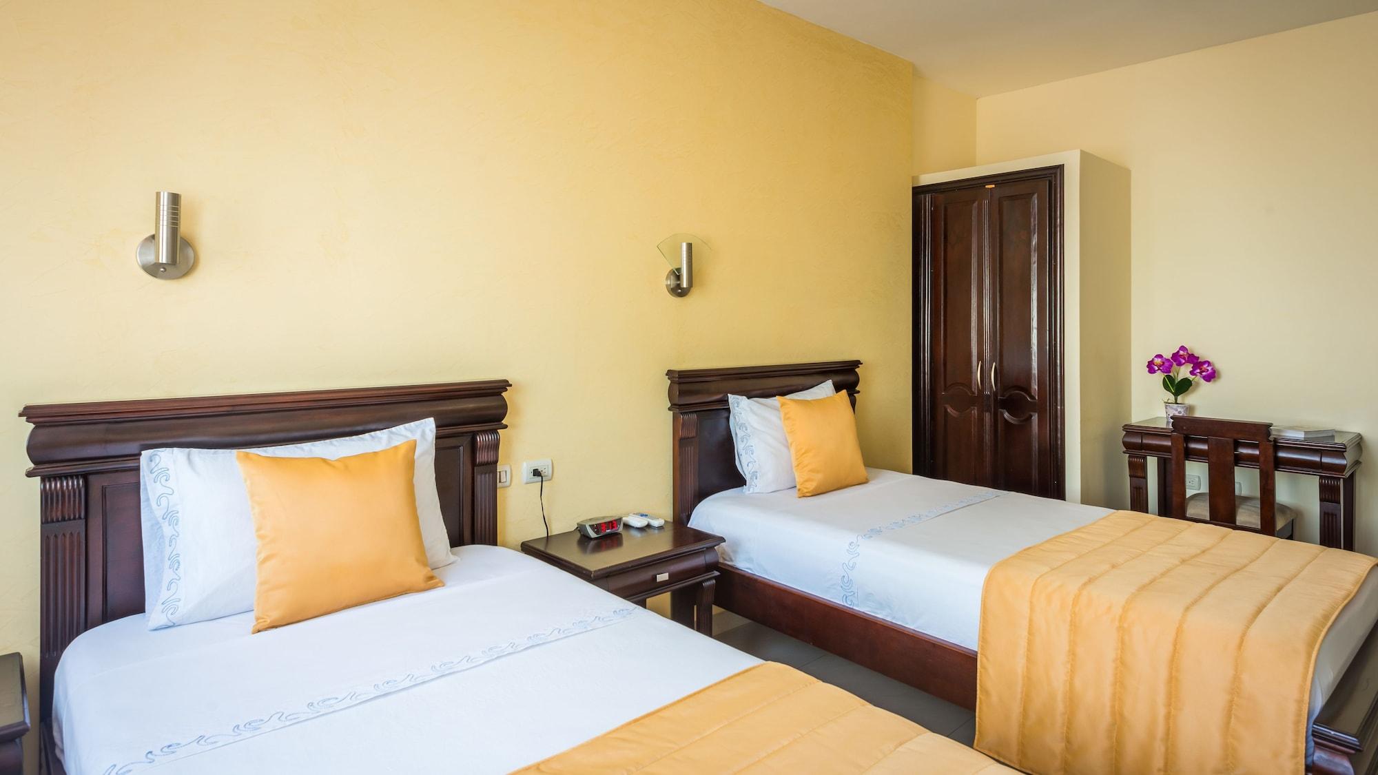 Hotel Flamingo Пуэрто-Айора Экстерьер фото