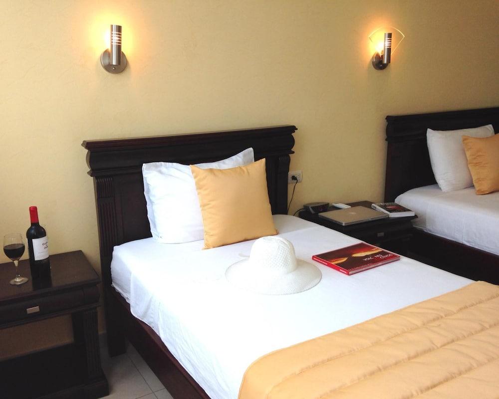 Hotel Flamingo Пуэрто-Айора Экстерьер фото